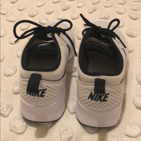 Nike Air Max Thea Women’s US Size 8 - Picture 4 of 4